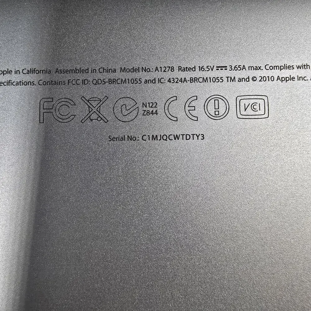 Apple MacBook Pro 13 Inch laptop 4GB Mid 2012 2.5 GHZ Intel Core i5 No Charger